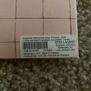 Stella Dot Essential Hammered Hoop Pendant. Gold.